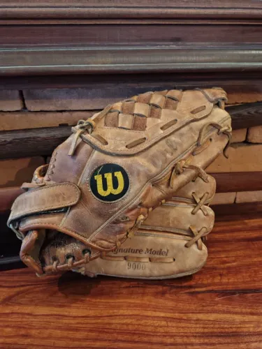 Luva de Baseball de couro Wilson Signature 9000