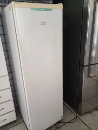 Vendo freezer vertical Consul