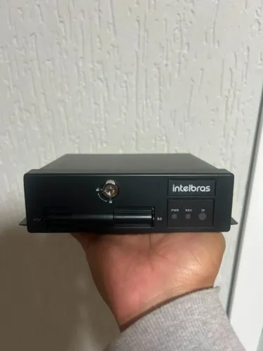 Kit 1 Dvr Veicular - Mvd 3404 Gw E 2 Câmeras Vhdm - 3125 G3- 4G/LTE e Wi-Fi