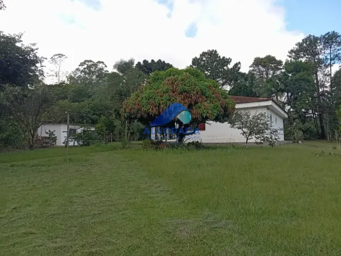 Chácara à venda em Nazaré Paulista.