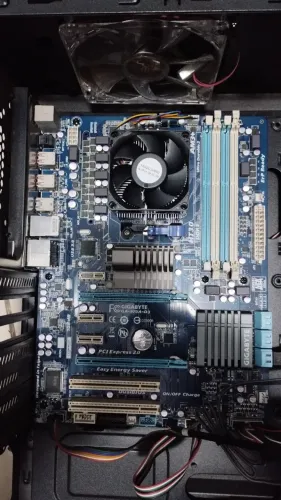 Motherboard AM3 Gigabyte GA-970A-D3 (leia descrição)