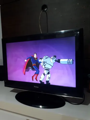 Entrego TV LCD 24 polegadas Não é SMART aceito cartão