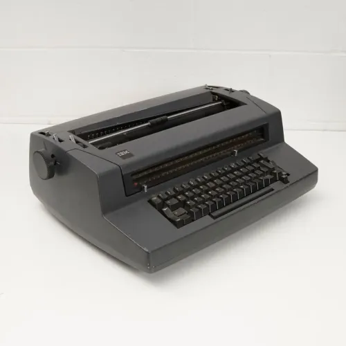 Máquina de escrever elétrica 