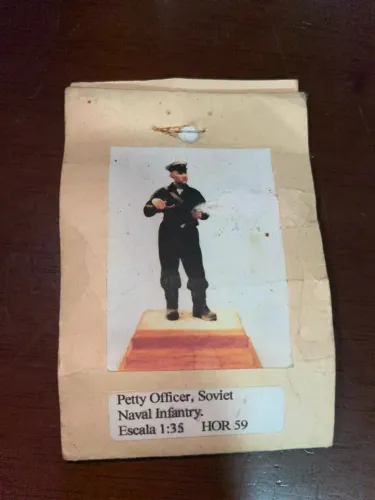 Kit Figura Metal Petty Officer Soviet Naval Infantry 1/35