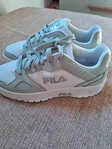 Tenis fila