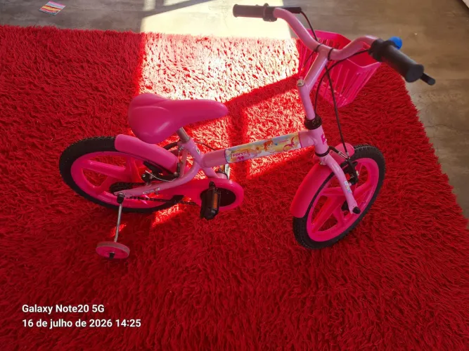 BICICLETA INFANTIL DE MENINA