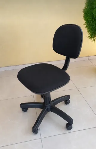 Cadeira escritório regulável