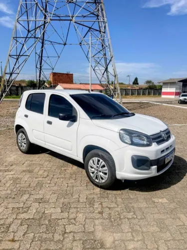 Fiat Uno Attractive 1.0 EVO Fire Flex 8V 5P 2021