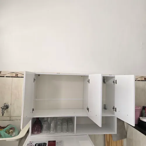 Armário multiuso aéreo