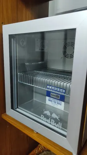 Frigobar/geladeira redbull baby cooler