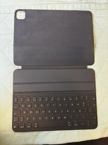 Capa Teclado Apple Smart Keyboard Folio para iPad Air (4ª/5ª gen) e iPad Pro 11"