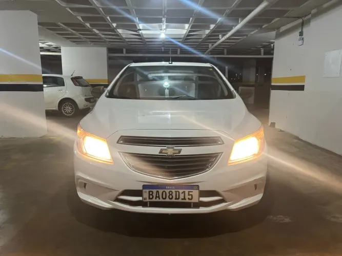 Chevrolet Onix Hatch LT 1.0 8V Flex Power Mec. 4P 2016