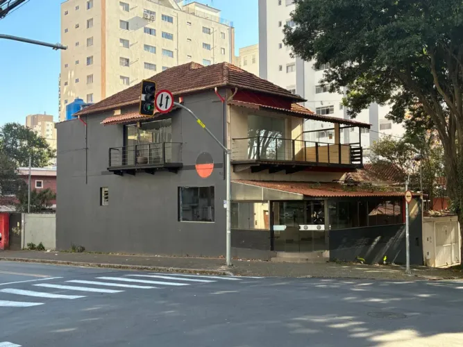 Casa comercial para venda em Vila Pompéia, 338m²