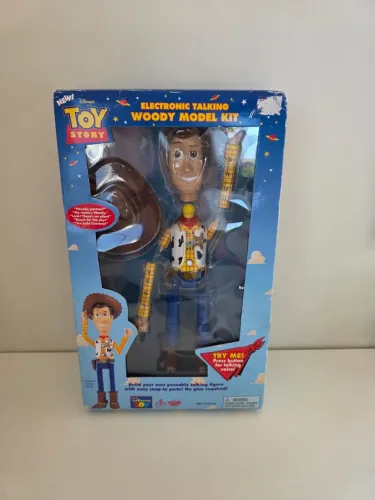 TOY STORY 2 Electronic Talking Woody Model Kit da Thinkway