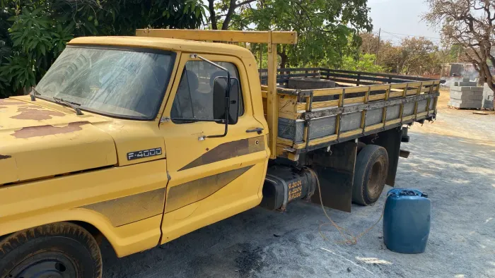 F4000 ano 79
