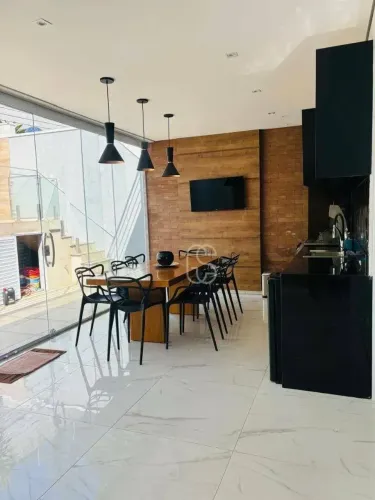 CASA EM CONDOMINIO VENEZA MOGI