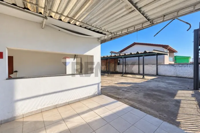 Imóvel Comercial com Galpão à Venda no Jardim Paraná