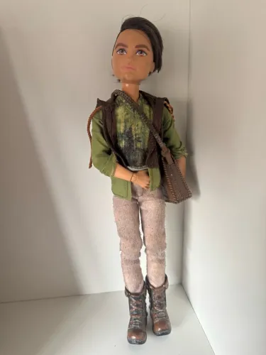 Boneco Hunter Ever After High