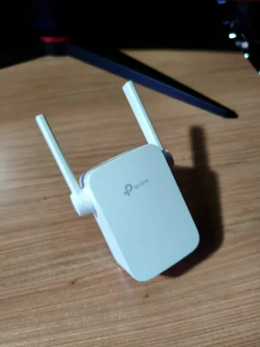 Repetidor Extensor Wi-Fi TP-Link RE305 AC1200 (Pouco Uso)