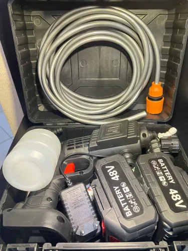 Lavadora de Alta Pressão Portátil Sem Fio 48V com 2 Baterias e Maleta
