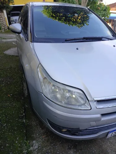 Citroen C4 GLX 2.0 Flex 16V 5P Aut. 2011