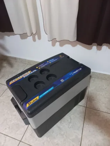 Vendo geladeira portátil resfriar