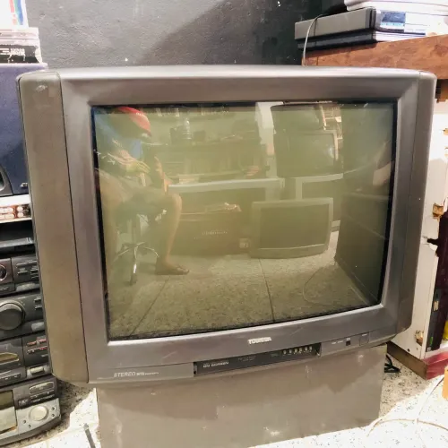 Tv Toshiba 29 com controle remoto