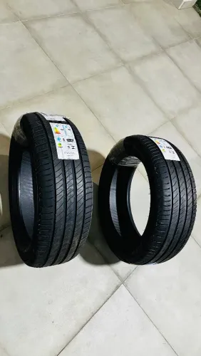 Pá pneu Michelin 205 70 aro 15