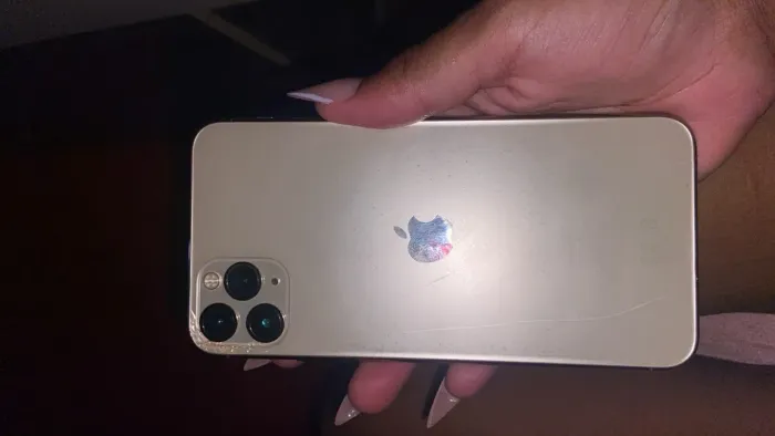 Vende se iPhone 11 Pro Max 256 gigas