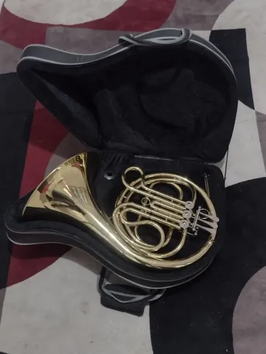 Trompa Magnum em Fá a venda 