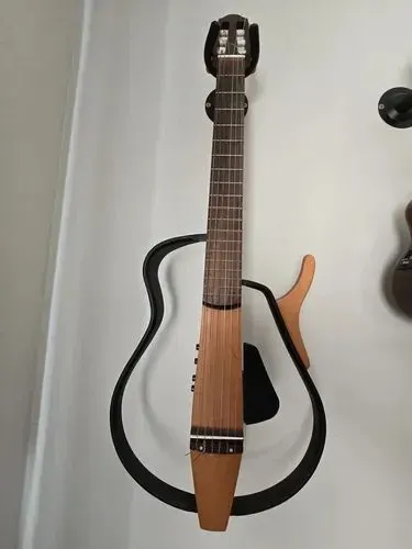 VIOLÃO YAMAHA PROFISSIONAL