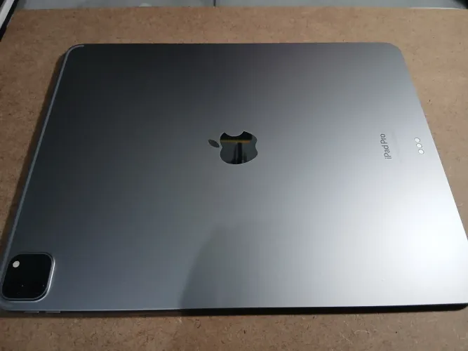 iPad Pro m2 6th 12.9 - 256 gb- 8gb ram