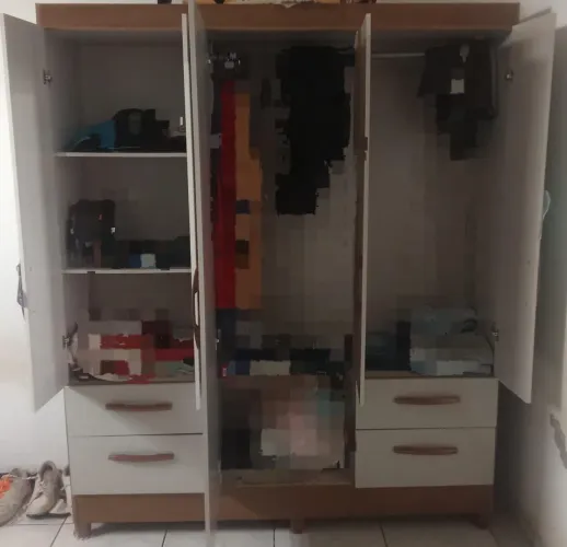 Guarda roupa 5portas com espelho