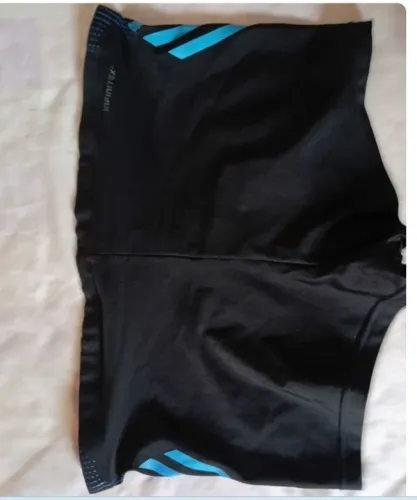 Linda Sunga Adidas tamanho G