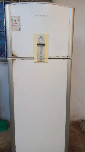 VENDO Geladeira 