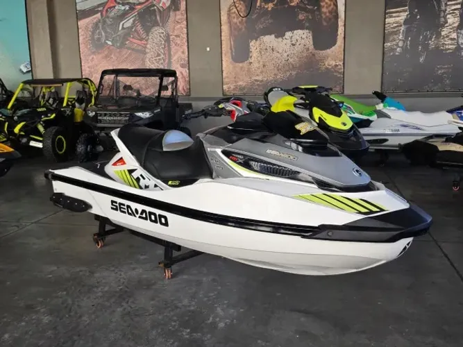JET SKI 300 RXT ANO 2016 REVISADO