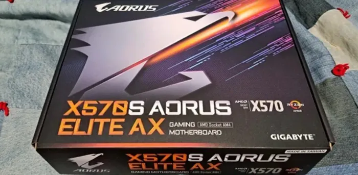 Placa mãe Aorus X570