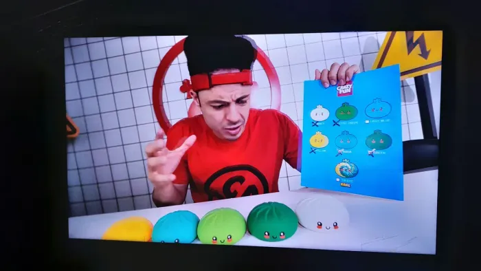 Oportunidade no precinho 43 HD imagem surreal Android comando Voz 1189$