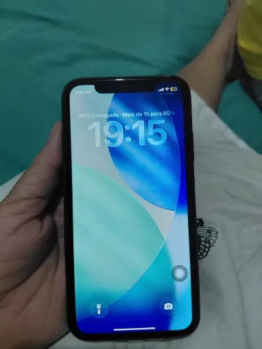 Vende-se iPhone 11 novo