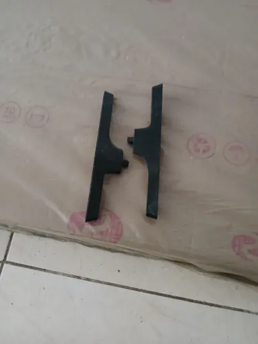 Vende-se pés tv sansung 21 polegadas