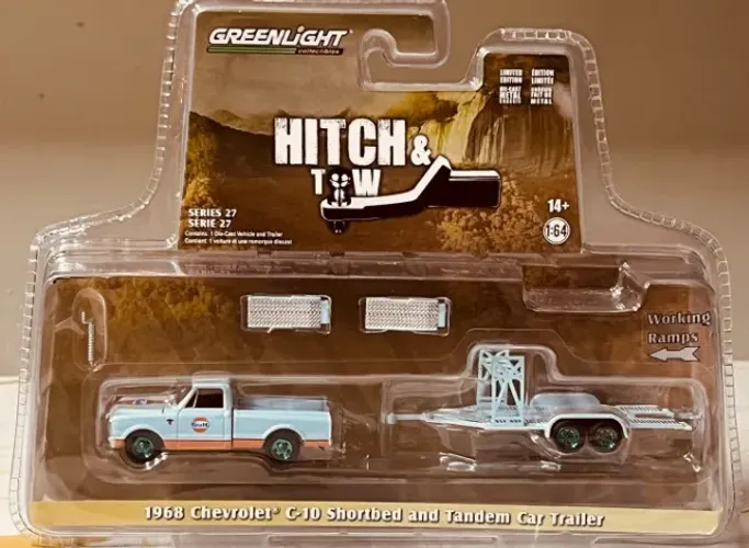 Chevrolet C-10 Shortbed 1968 Chase Raro com Reboque Tandem - Verde