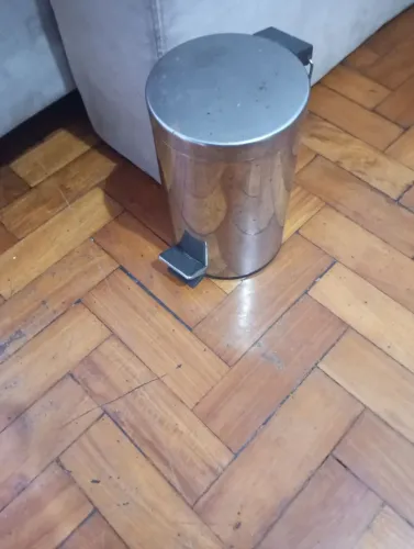 Lixeira de aço inox