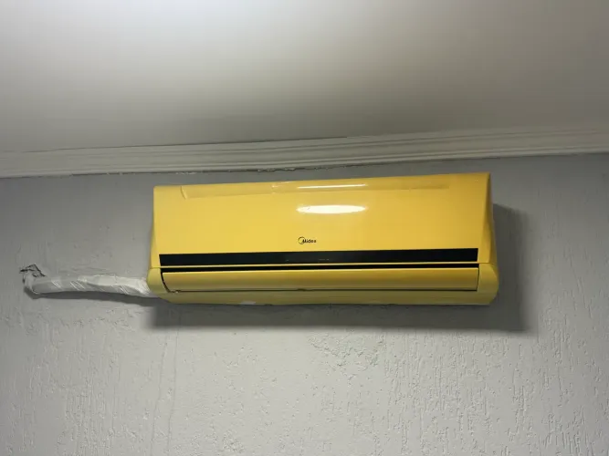 Ar split Midea 12.000 btus