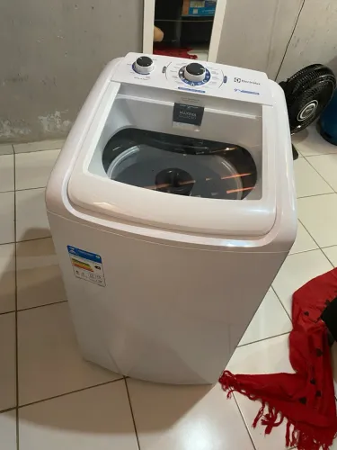 Máquina nova, motivo da venda é porque vou embora pra outro estado.