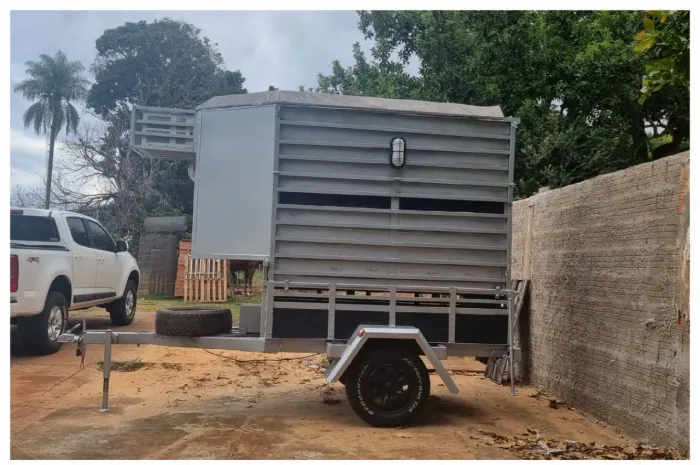 Carreta reboque com gaiola Trailer 