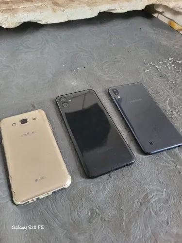 Três celulares pra troca de tela apenas! Modelos na descrição..