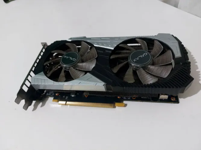 Placa de Vídeo Galax NVIDIA GeForce RTX 2060 6GB - Perfeito Estado