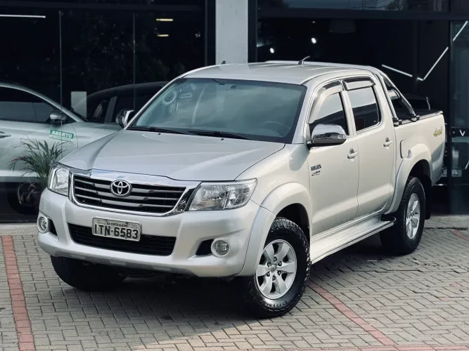 Toyota Hilux CD SRV 4X4 2.7 Flex 16V Aut. 2013