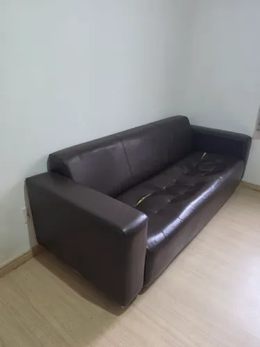 Sofá de couro