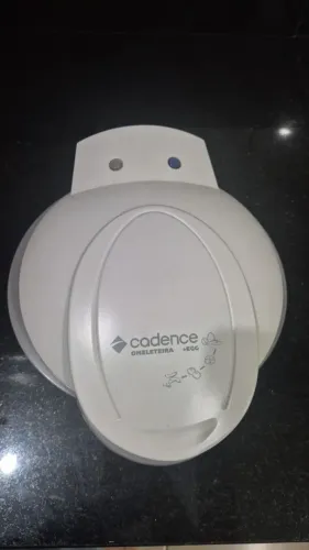 Omeleteira Cadence EGG muito nova